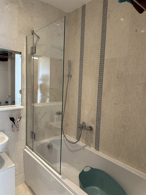 na-prodej-prostorny-apartman-s-vyhledem-na-more-v-rafailovici-cerna-hora