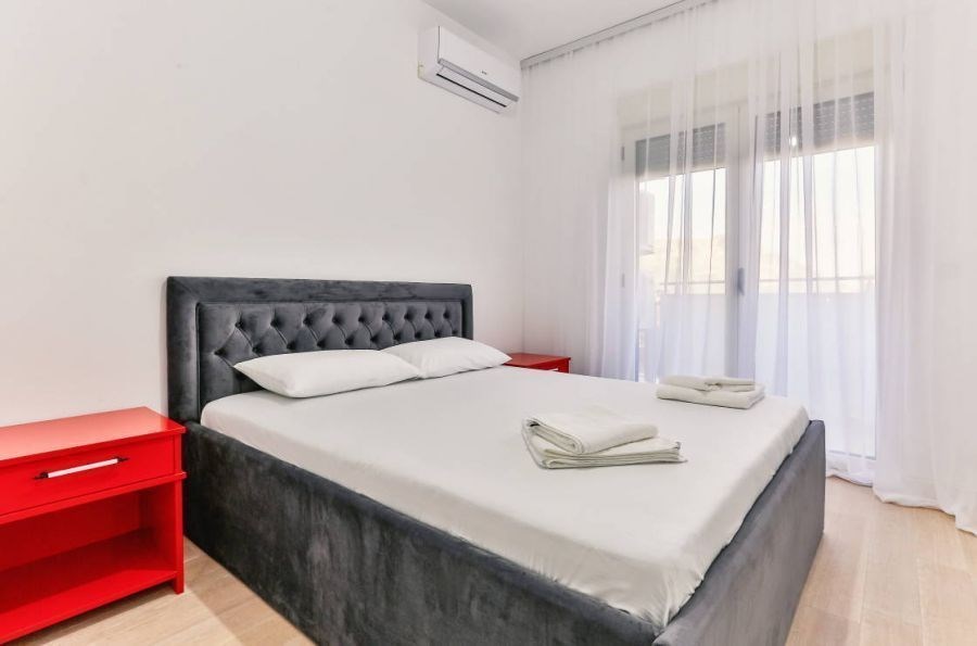 na-prodej-triloznicovy-apartman-v-becici-cerna-hora