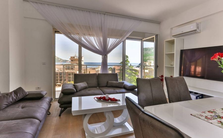 na-prodej-triloznicovy-apartman-v-becici-cerna-hora