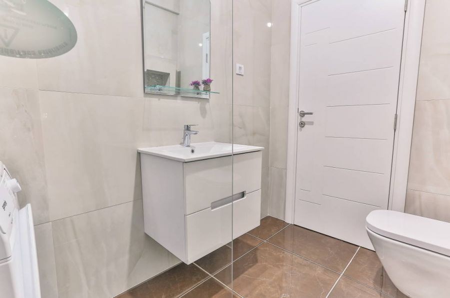 na-prodej-triloznicovy-apartman-v-becici-cerna-hora