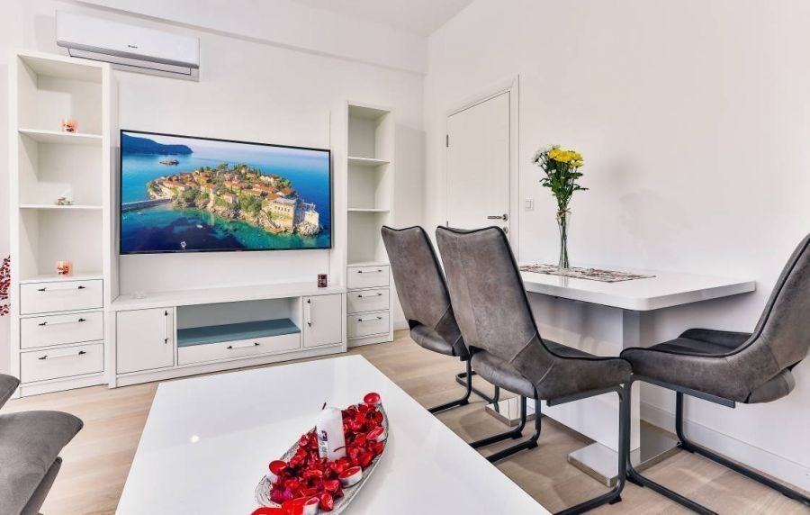 na-prodej-triloznicovy-apartman-v-becici-cerna-hora