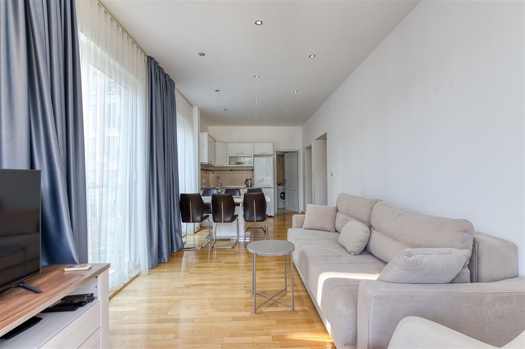 na-prodej-dvouloznicovy-morderni-apartman-v-becici-cerna-hora