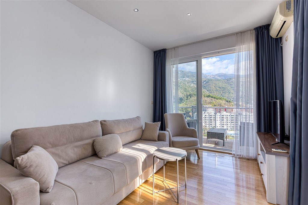 na-prodej-dvouloznicovy-morderni-apartman-v-becici-cerna-hora