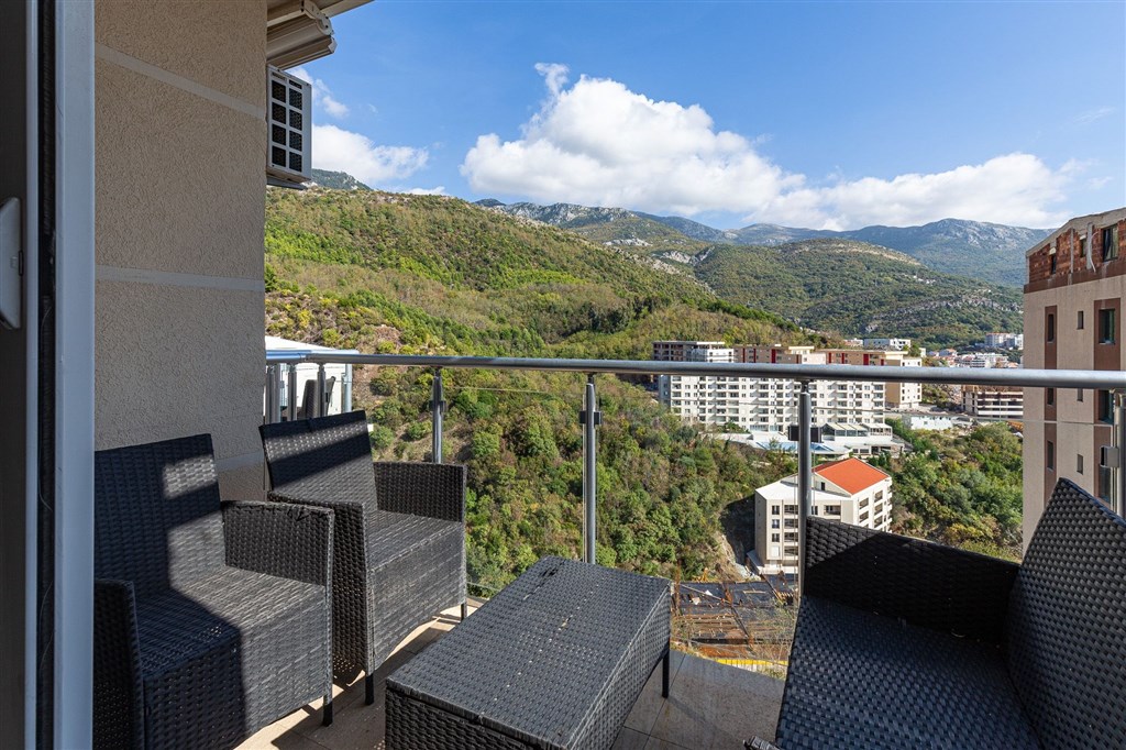 na-prodej-dvouloznicovy-morderni-apartman-v-becici-cerna-hora