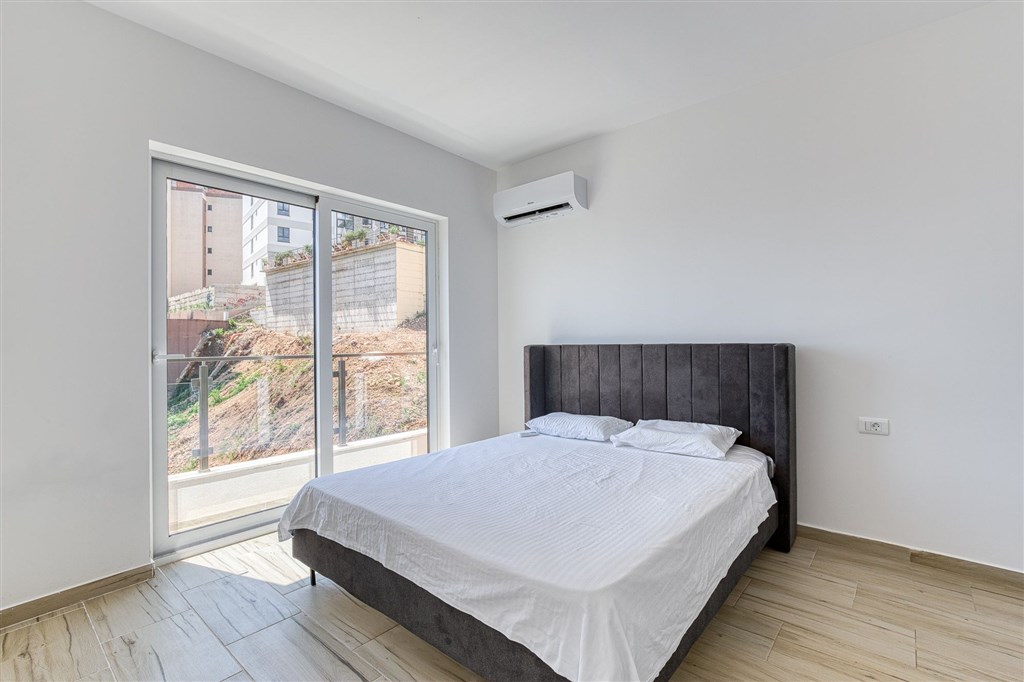 na-prodej-luxusni-apartman-v-becici-cerna-hora