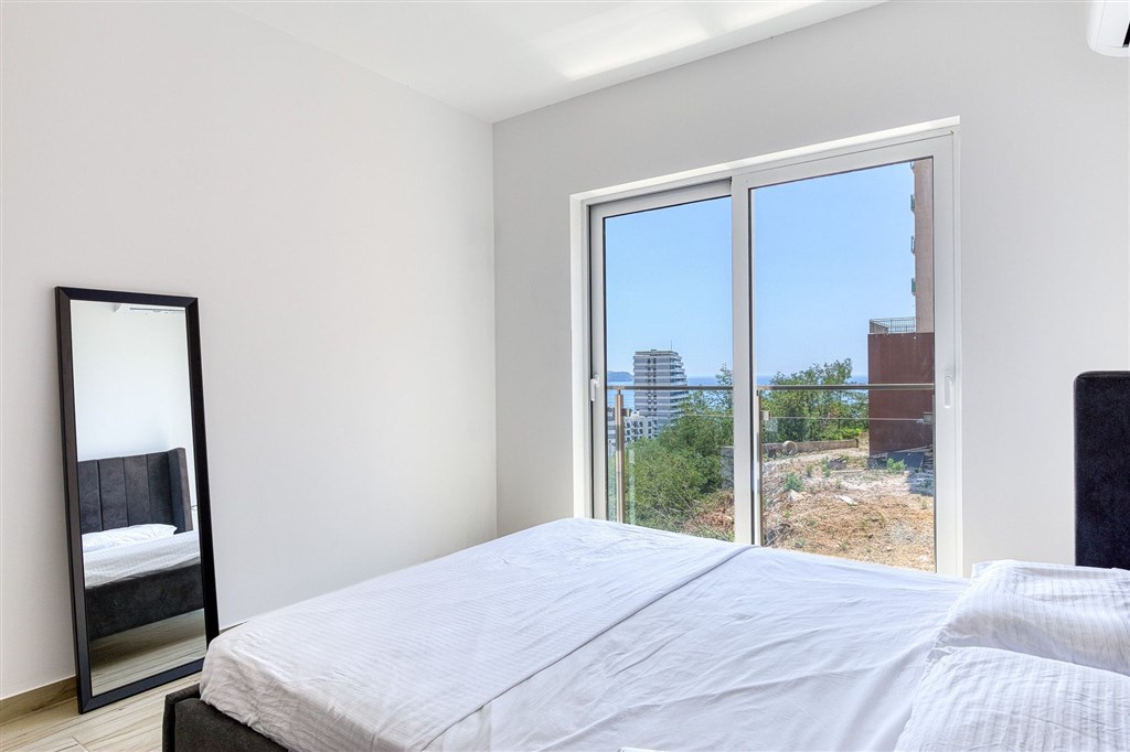 na-prodej-luxusni-apartman-v-becici-cerna-hora