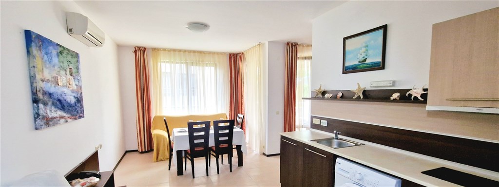 na-prodej-pekny-apartman-par-kroku-od-more-a-plaze-carevo-bulharsko