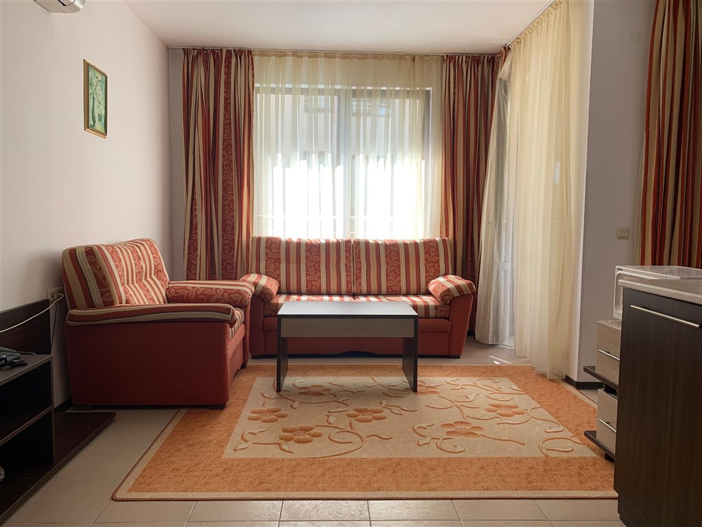 na-prodej-pekny-apartman-par-kroku-od-more-a-plaze-carevo-bulharsko