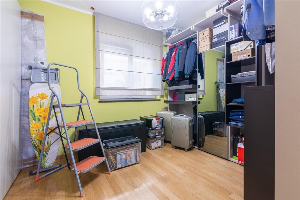 na-prodej-prostorny-apartman-s-castecnym-vyhledem-na-more-vrbnik-ostrov-krk-chorvatsko