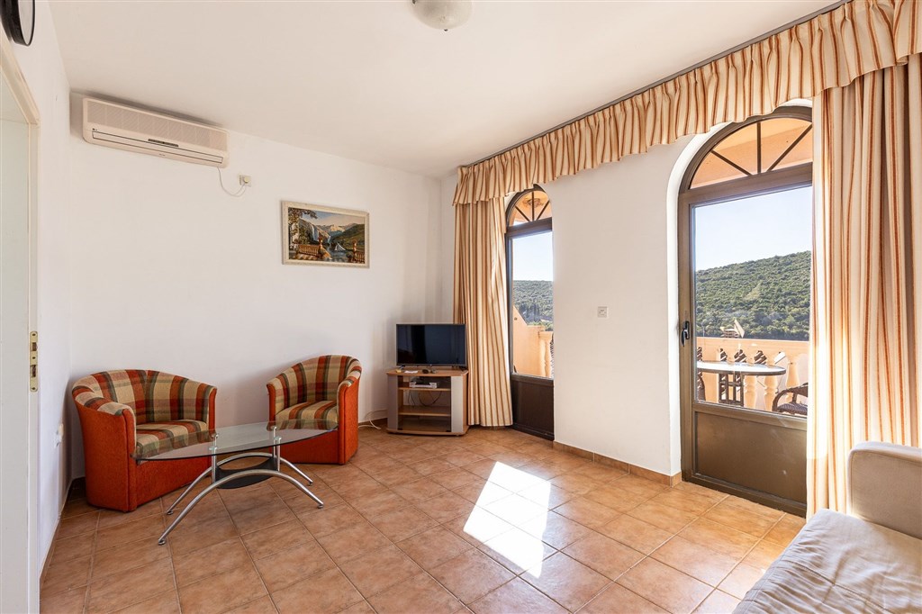 na-prodej-utulny-apartman-u-more-s-terasou-a-uzasnym-vyhledem-na-more-v-bigovo-cerna-hora