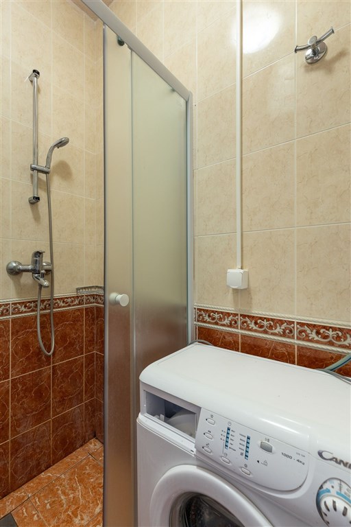 na-prodej-utulny-apartman-u-more-s-terasou-a-uzasnym-vyhledem-na-more-v-bigovo-cerna-hora