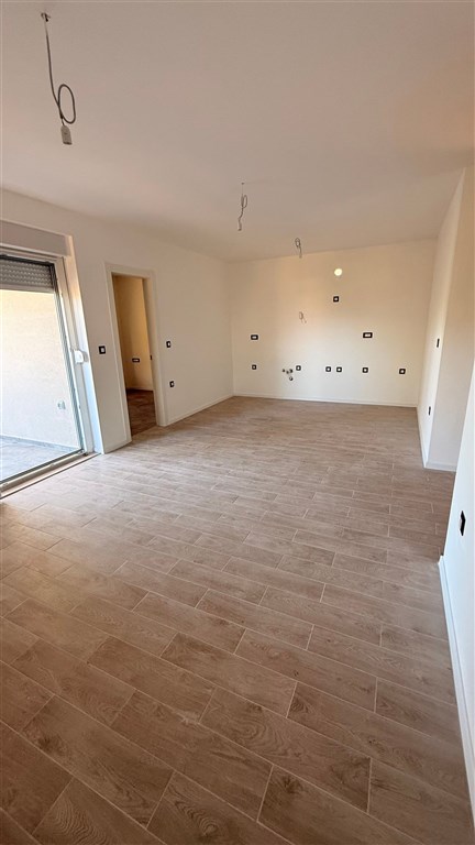 na-prodej-pekny-apartman-se-dvema-loznicemi-v-novostavbe-v-blizkosti-more-ostrov-vir-chorvatsko