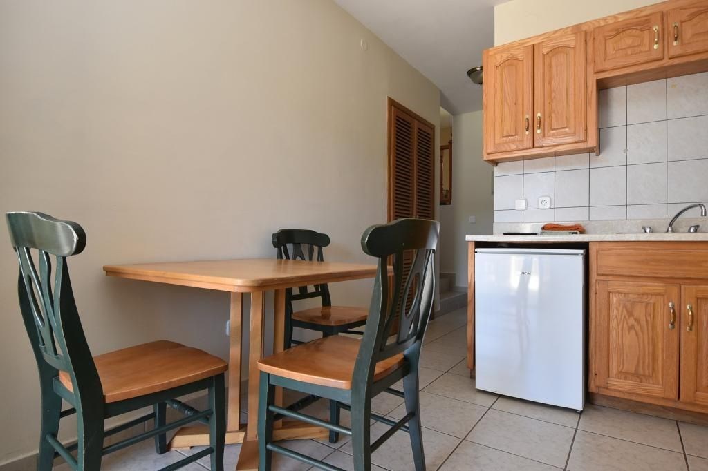 na-prodej-apartmanovy-dum-v-1-rade-od-more-murter-chorvatsko
