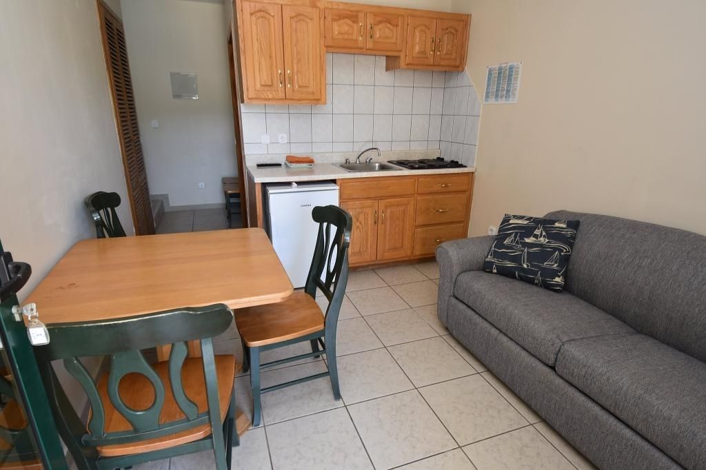 na-prodej-apartmanovy-dum-v-1-rade-od-more-murter-chorvatsko