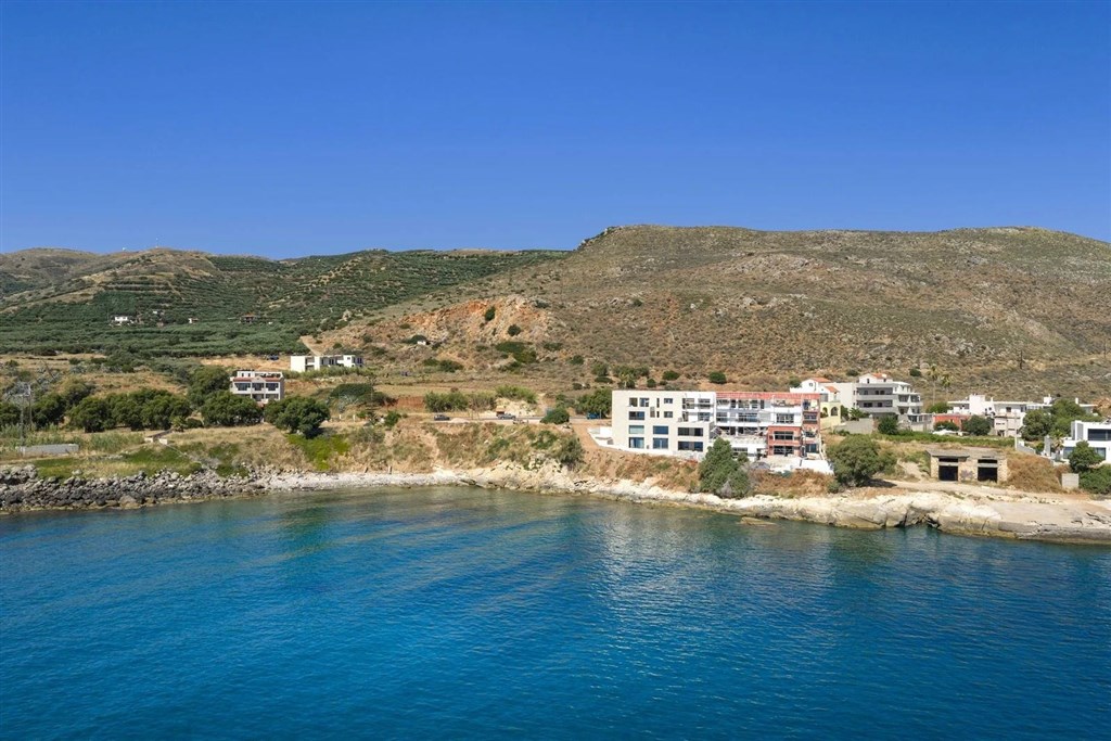 na-prodej-nove-postavena-rezidence-u-more-s-uzasnym-vyhledem-na-more-v-kissamosu-kreta-recko