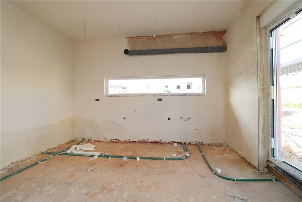 na-prodej-novy-apartman-s-dvorkem-v-blizkosti-more-vodice-chorvatsko