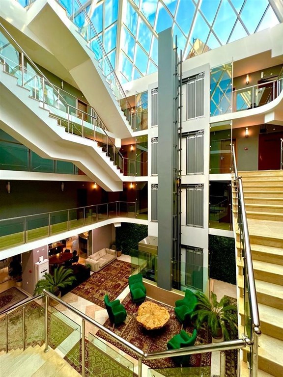 na-prodej-premiovy-hotel-u-more-par-kroku-od-plaze-carevo-bulharsko