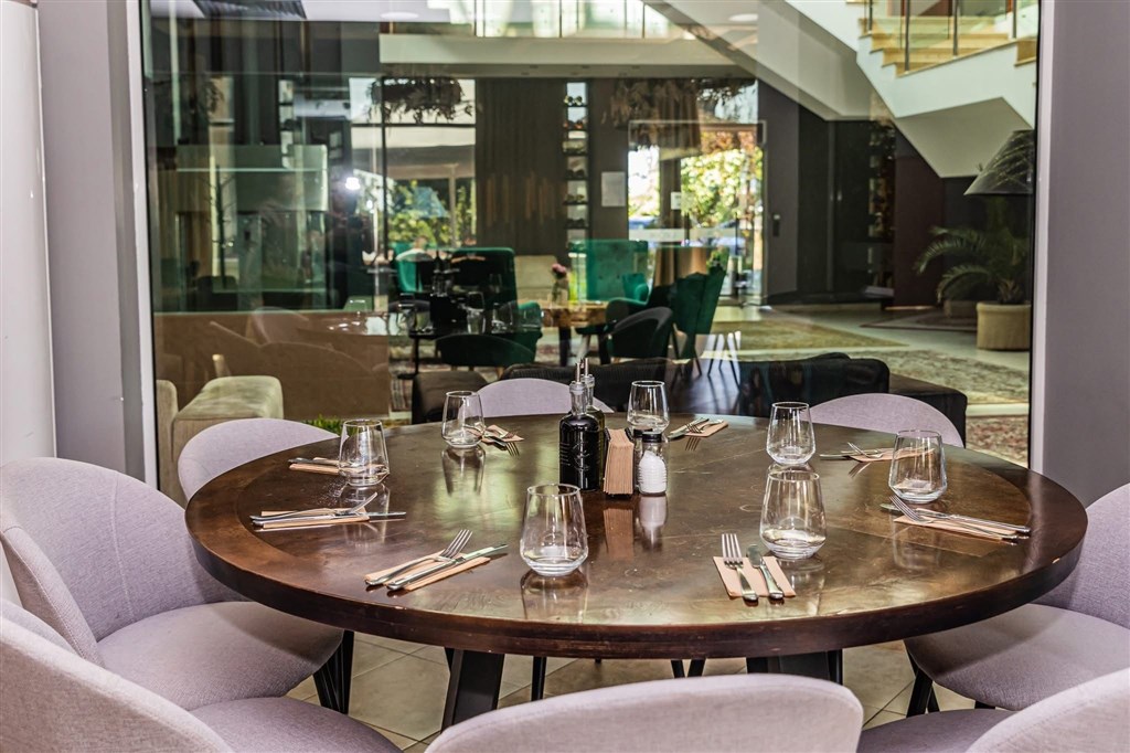 na-prodej-premiovy-hotel-u-more-par-kroku-od-plaze-carevo-bulharsko