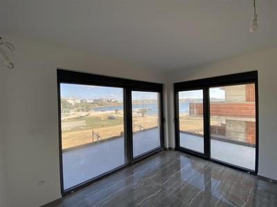Nové moderní apartmány jen 50 m od moře, Pag, Chorvatsko