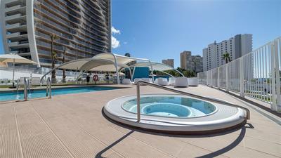 Nový výškový apartmán u moře a pláže, Benidorm, Španělsko