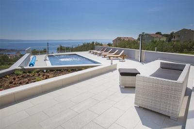 Luxusní vila s bazénem a výhledem na moře, Makarská, Chorvatsko