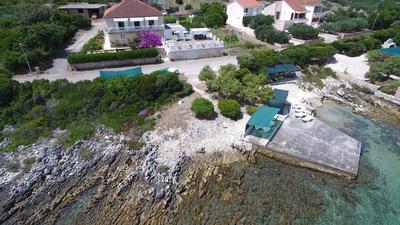 Dům s bazénem a zahradou v první řadě u moře, Korčula, Chorvatsko
