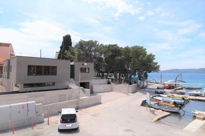 Nová luxusní vila v 1. řadě u moře, Brodarica, Chorvatsko