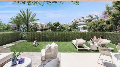 Nový atraktivní apartmán v resortu s bazény, Guadalmina, Španělsko