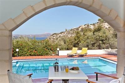 Dům s bazénem, zahradou a výhledem na moře, Kréta, Řecko