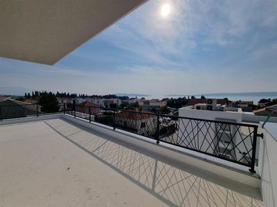 Na prodej nový penthouse s výhledem na moře, Kaštel Stari, Chorvatsko