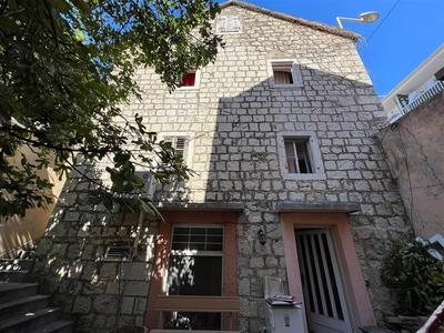 Na prodej starý kamenný dům 150 m od moře, Makarská, Chorvatsko