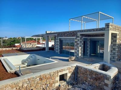 Na prodej nová kamenná vila s 3 ložnicemi, Kréta, Řecko