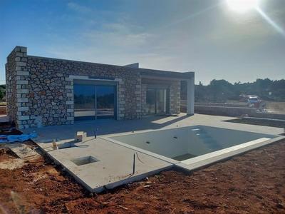 Na prodej nová kamenná vila s 2 ložnicemi, Kréta, Řecko