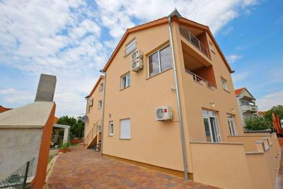 Na prodej nový dům s šesti apartmány, Sukošan, Chorvatsko