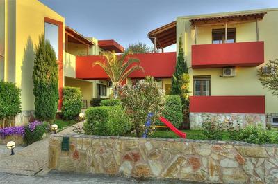 Na prodej hotel s 10 vybavenými apartmány, Kréta, Řecko
