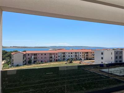 Na prodej dvoupodlažní apartmán s výhledem na moře, Pag, Chorvatsko
