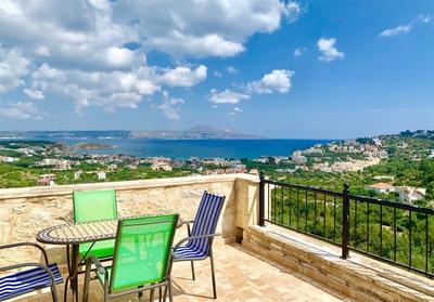 Na prodej kamenná vila s bazénem a výhledem na moře, Kréta, Řecko