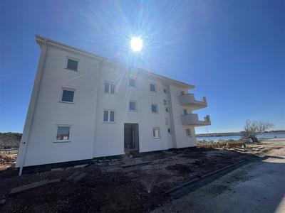 Na prodej nový apartmán jen 80 m od moře, Povljana, Chorvatsko