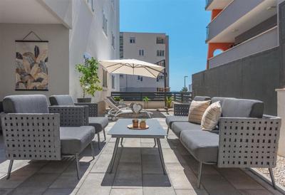 Na prodej krásně vybavený apartmán s terasou, Makarská, Chorvatsko