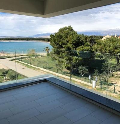 Na prodej luxusní apartmán v 1. řadě od moře, Povljana, Chorvatsko