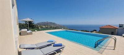 Na prodej moderní vila s krásným výhledem na moře, Kréta, Řecko