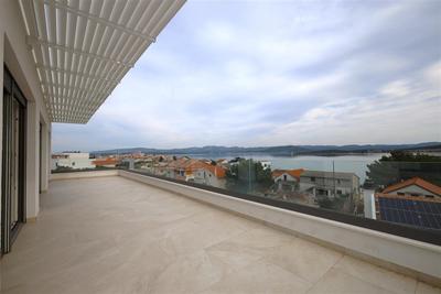 Na prodej nový apartmán s výhledem na moře, Murter, Chorvatsko