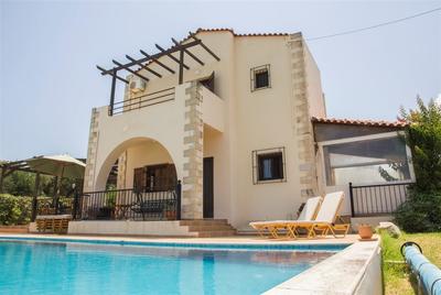 Na prodej krásná vybavená vila s bazénem, Kréta, Řecko