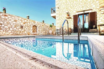 Na prodej rustikální kamenná vila s bazénem, Kréta, Řecko
