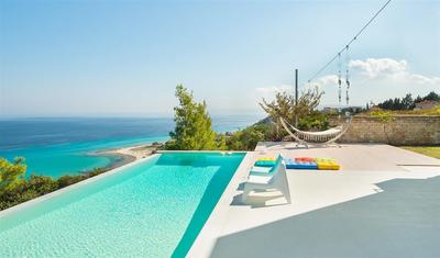 Na prodej nádherná luxusní vila kousek od moře, Chalkidiki, Řecko
