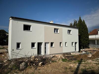 Na prodej nový dvoupodlažní apartmán, Pašman, Chorvatsko