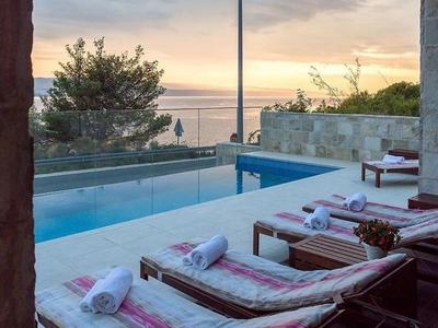 Na prodej luxusně vybavený apartmán s bazénem, Mimice, Chorvatsko