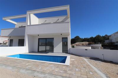 Na prodej řadový rodinný dům s bazénem, Srima, Chorvatsko