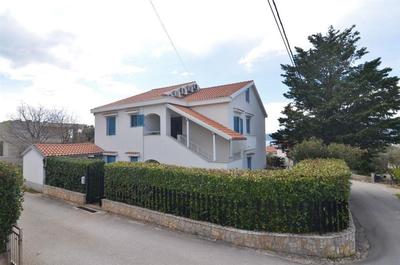 Apartmánový dům s pěkným výhledem na moře, Krk, Chorvatsko