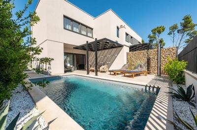 Na prodej nový dvoupodlažní apartmán blízko moře, Privlaka, Chorvatsko